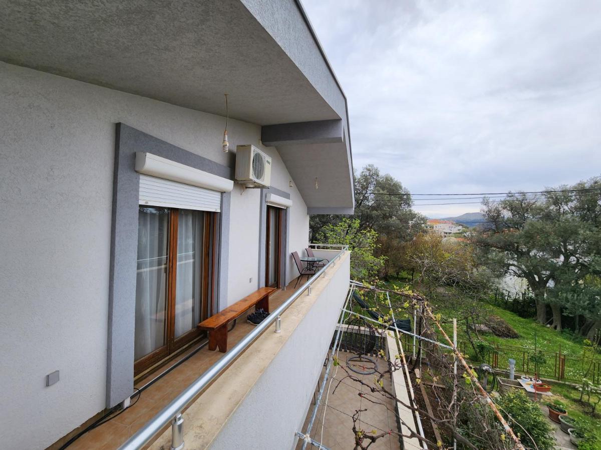 Apartment Dukić Bar Bagian luar foto